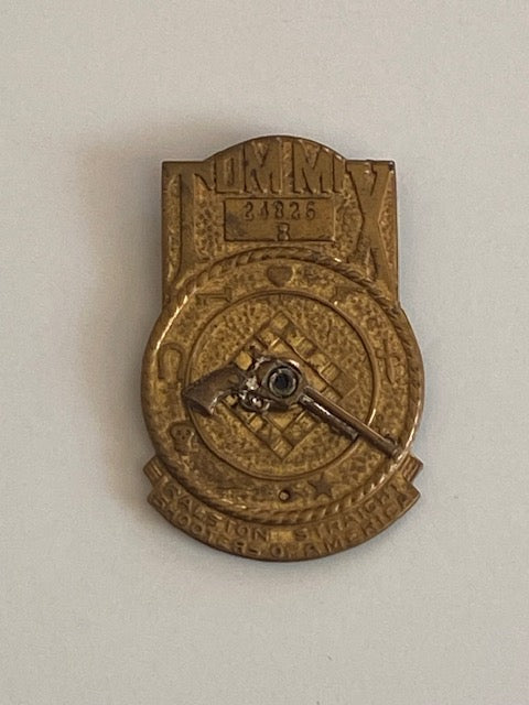 1941 TOM MIX STRAIGHT SHOOTER SIX-GUN DECODER badge pin (Ralston)