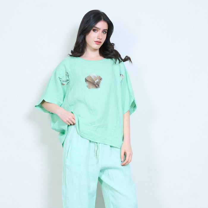 Abstract leaf patch detail oversized relaxed short sleeve top wholesale
