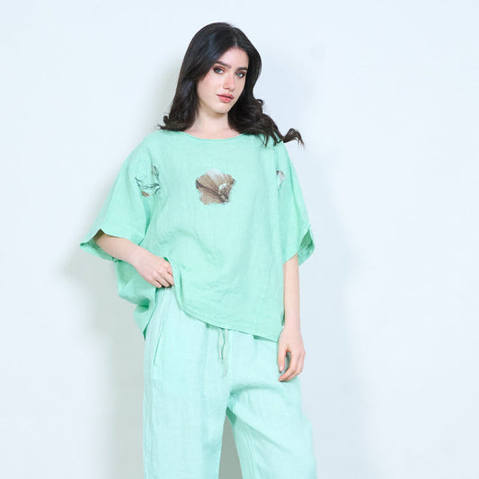 Abstract leaf patch detail oversized relaxed short sleeve top wholesale