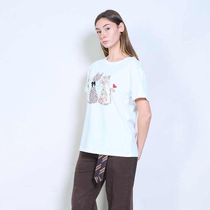 Animalia edit floral and leopard cat graphic "Love in Paris" printed t shirt wholesale