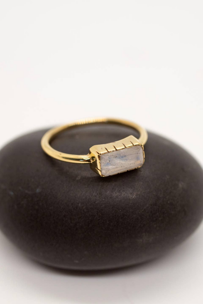 Baizaar-Brass-Etched-Prong-Stone-Ring-Moonstone
