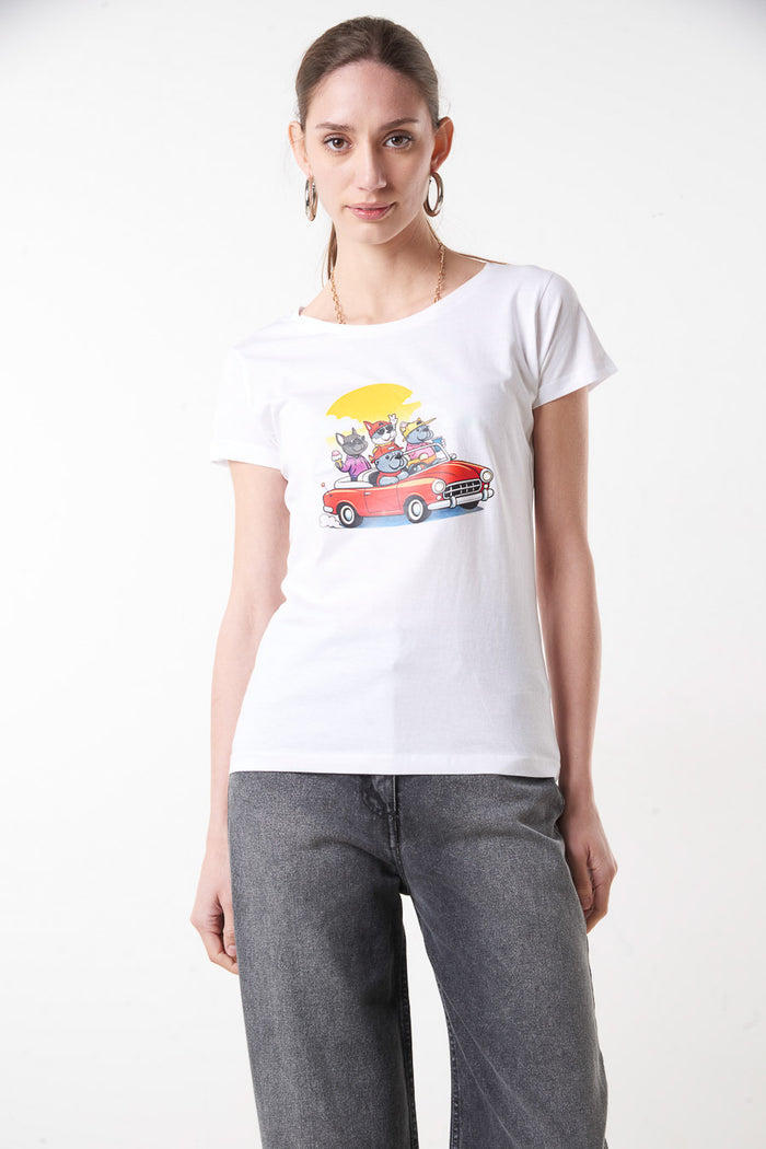 Cartoon animals in car graphic printed round neck fitted t-shirt wholesale