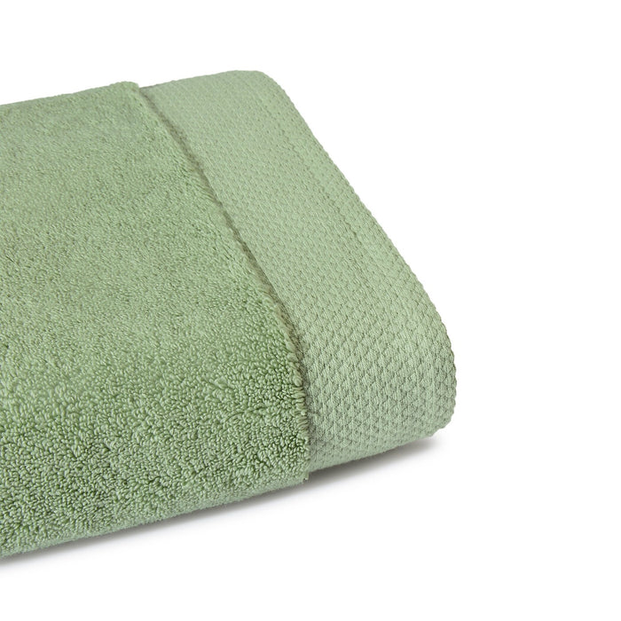 Eminence 100% Cotton Bath Towel, 670 GSM, Solid, Light Green