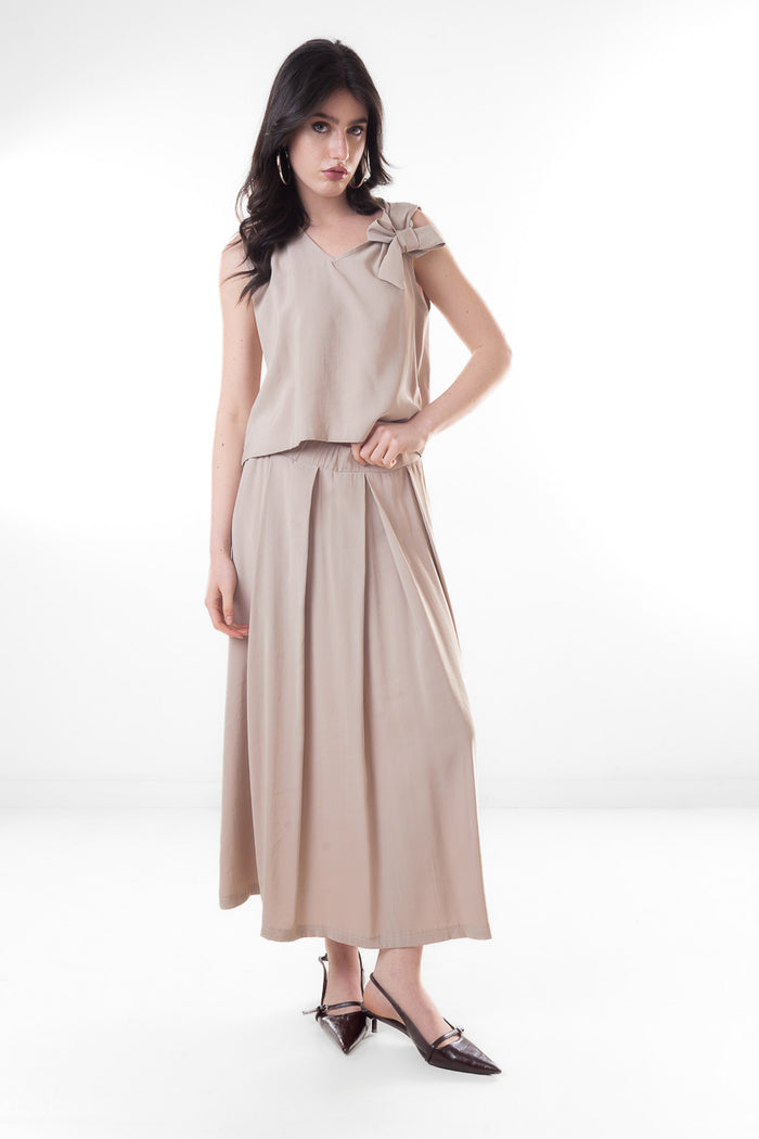 Flowy pleated high waist midi skirt wholesale