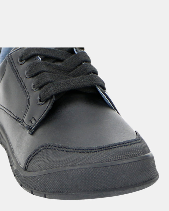 Good Fit Lace Up Black