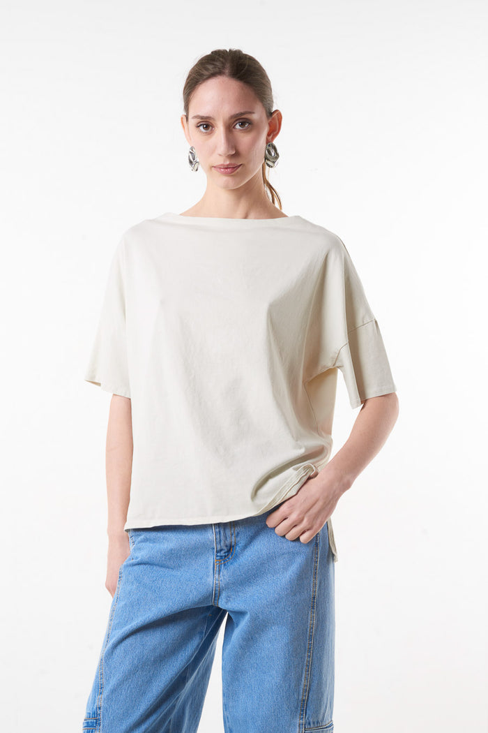 Minimal oversized drop shoulder round neck short sleeve t-shirt wholesale