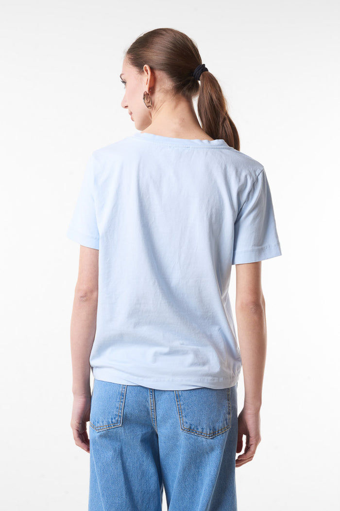 Minimal v-neck relaxed fit short sleeve t-shirt wholesale