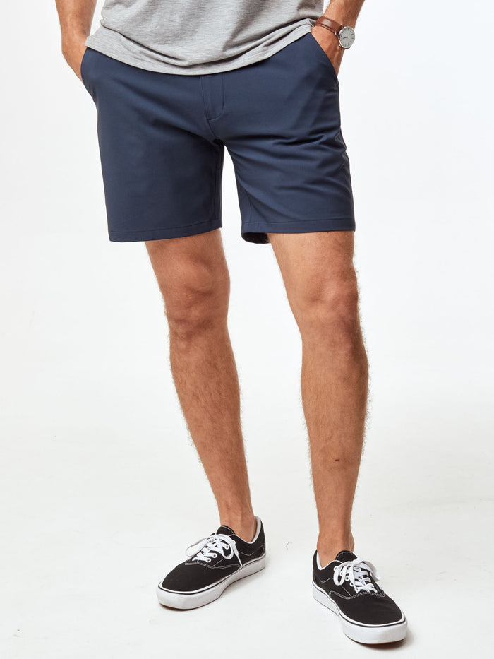 Joe is 6'2, 177LBS and wears a size 32x7 # Navy Everyday Shorts 2.0 | Fresh Clean Threads