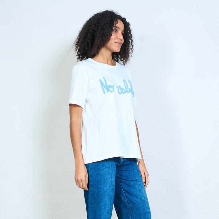"No Vabbè" textured script graphic short sleeve t-shirt wholesale