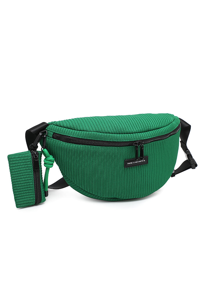 Raffia handbag with ruched handles and fabric flower detail wholesale