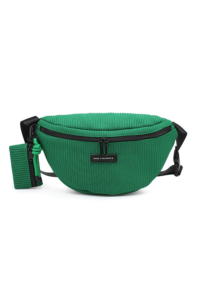Raffia handbag with ruched handles and fabric flower detail wholesale