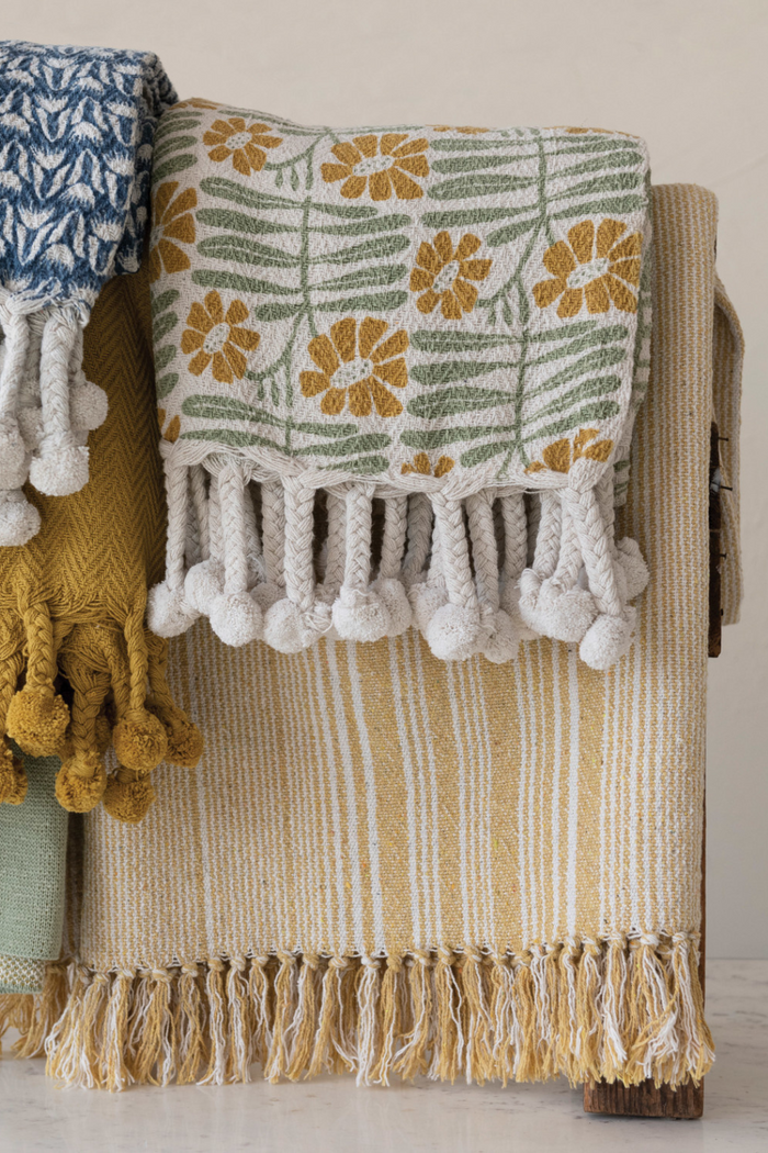 Creative-Co-Op-Retro-Flowers-Throw