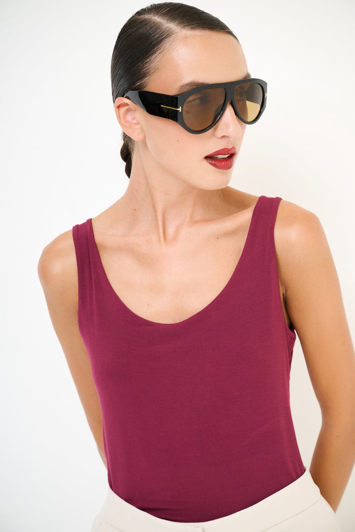 Scoop neck stretch sleeveless top wholesale