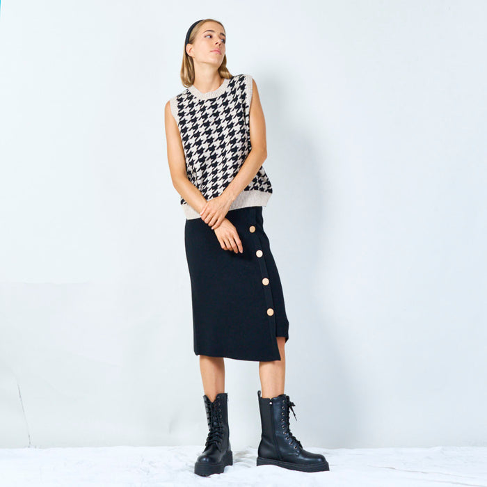 Sleeveless top with houndstooth pattern wholesal