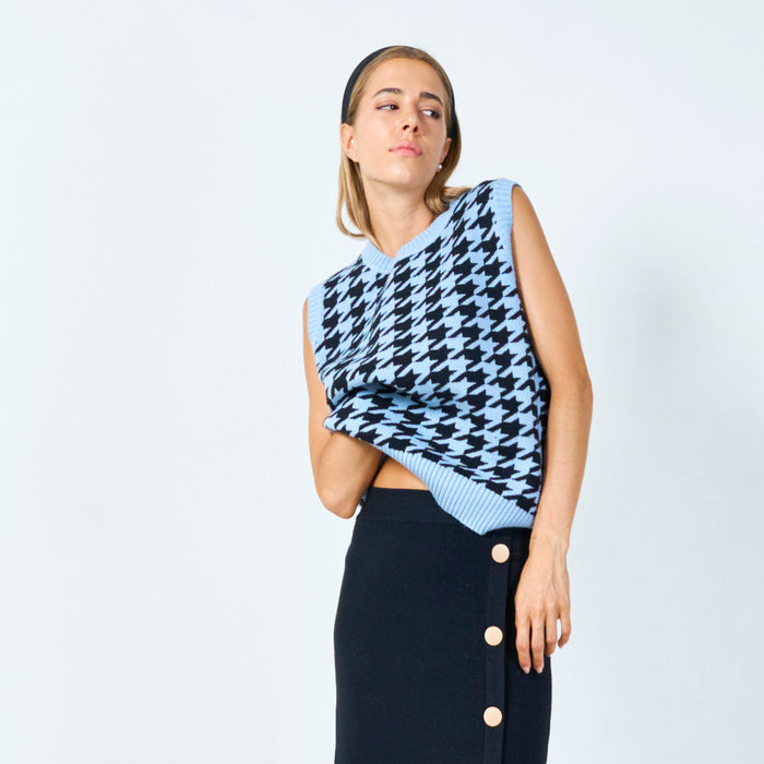 Sleeveless top with houndstooth pattern wholesal