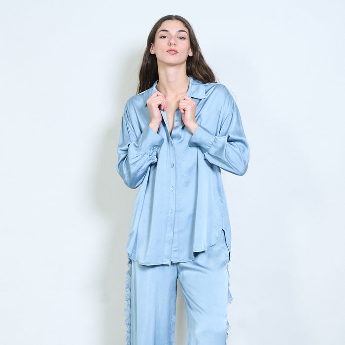 Soft drape minimalist button-front longline blouse wholesale