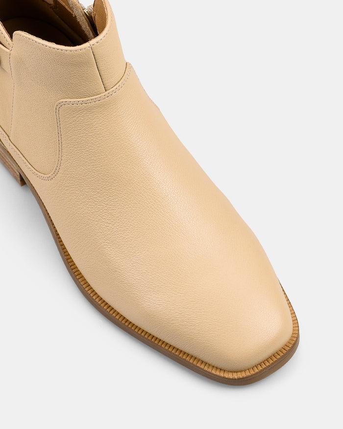 8-479171_1