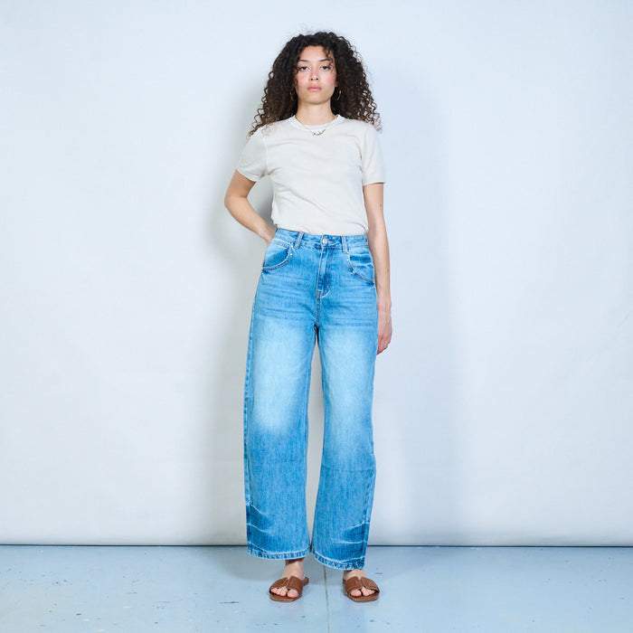 Vintage wash light denim relaxed tapered jeans wholesale