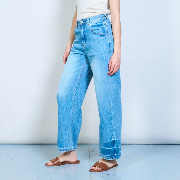 Vintage wash light denim relaxed tapered jeans wholesale