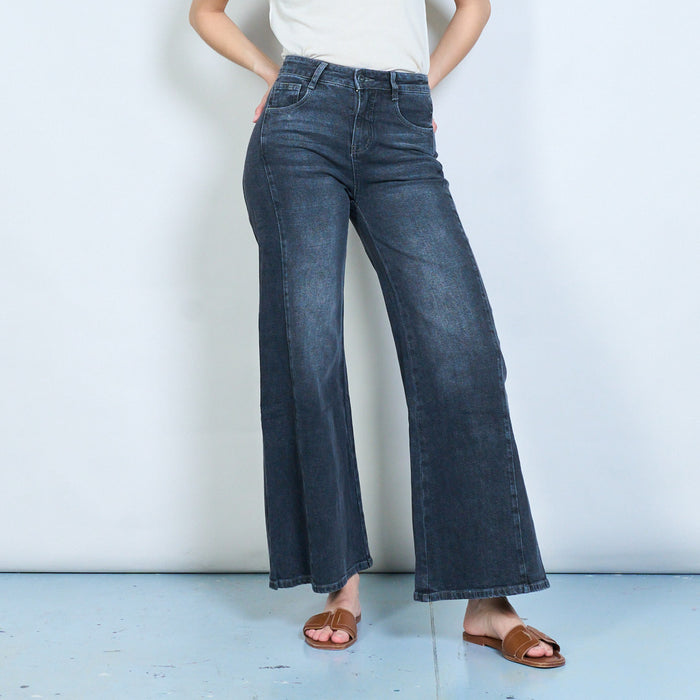 Washed finish wide-leg denim jeans with clean full-length cut wholesale